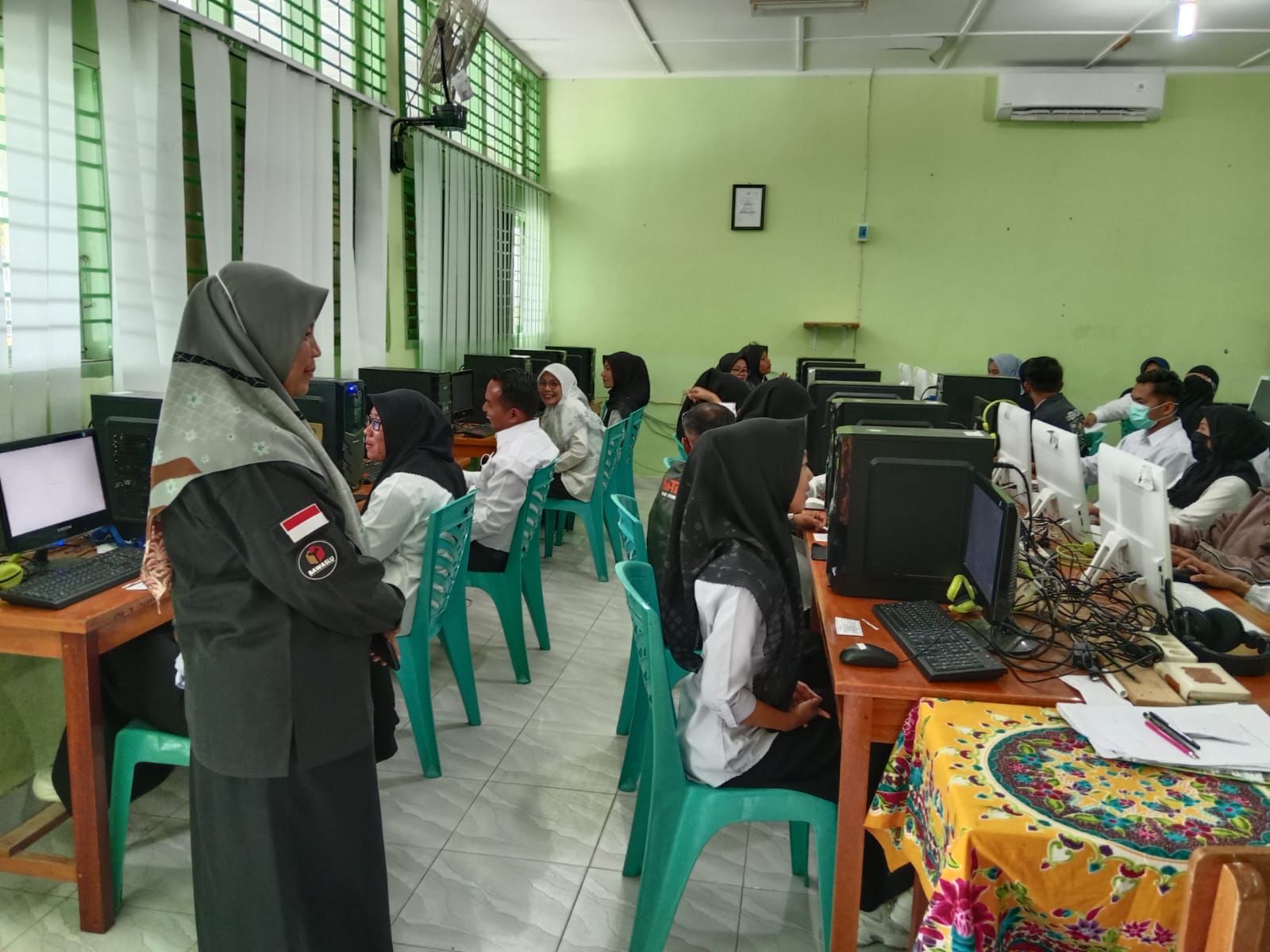 Pelaksanaan Tes Tertulis Calon Anggota PPS, Bawaslu Agam Lakukan Pengawasan