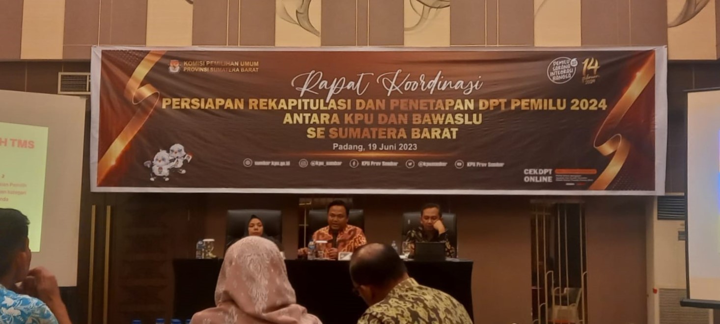 Menjelang Penetapan DPT, Bawaslu Agam Hadiri Rapat Koordinasi antar Bawaslu dan KPU se-Sumatera Barat 