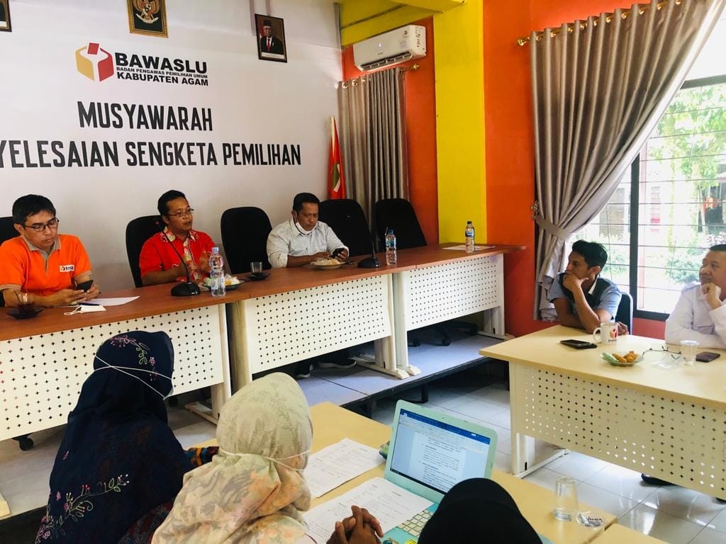 Perkuat Pemahaman Penyelesaian Sengketa Proses Pemilu, Bawaslu Kabupaten Agam terima Bimtek Penyelesaian Sengketa