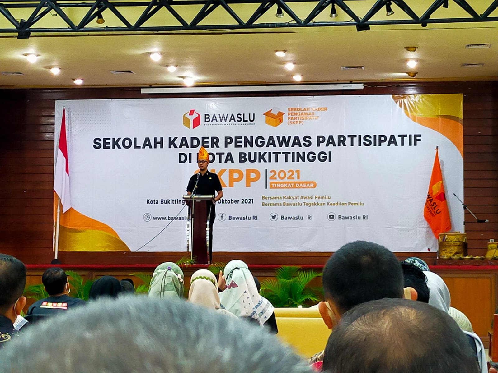 Pembukaan Sekolah Kader Pengawas Partisipatif (SKPP) Tingkat Dasar Tahun 2021 di Hotel Novotel Bukittinggi