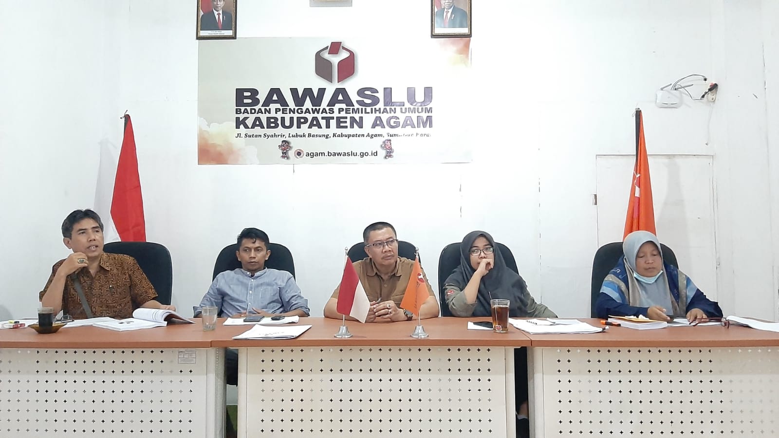 Bawaslu Agam Laksanakan Rapat Pembahasan Anggaran. Elvys: Pastikan RAB Efektif dan Efisien