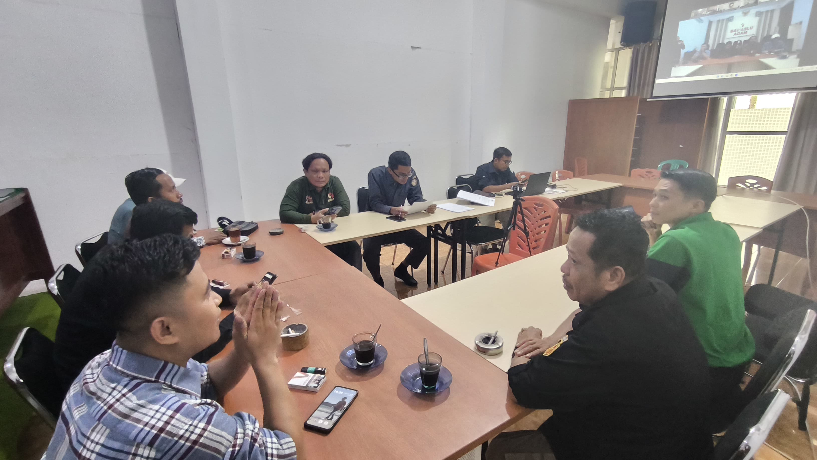 Bawaslu Agam Ikuti Peluncuran dan Pengenalan Learning Management System Bawaslu Secara Daring