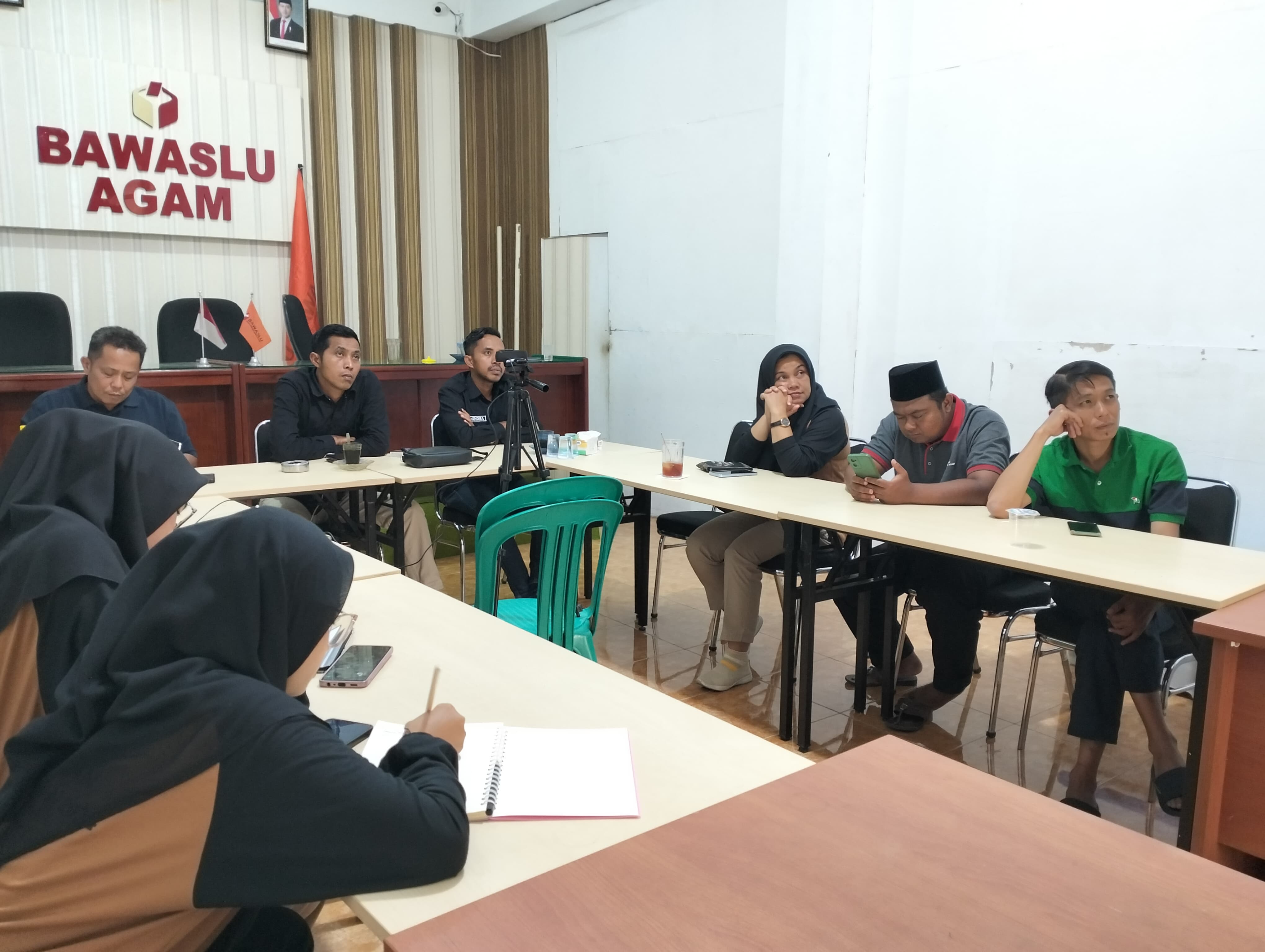 Bawaslu Sumbar Dorong Kegiatan Pembinaan dan Penguatan Kelembagaan Bawaslu Kabupaten/Kota