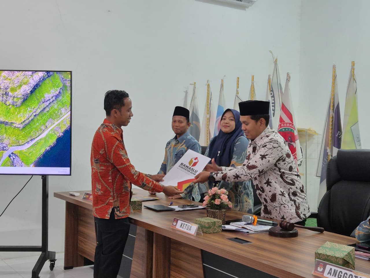 Pleno Rekapitulasi PDPB Triwulan 3, Bawaslu Agam Tekankan Beberapa Poin Penting