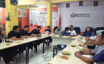 Bawaslu Kabupaten Agam Tingkatkan Kapasitas Staf