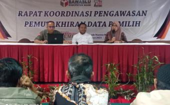 Evaluasi Pengawasan Pemutakhiran Data Pemilih, Bawaslu Agam hadirkan 2 Kordiv Bawaslu Sumbar