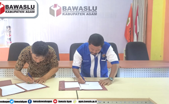 Bawaslu Kabupaten Agam - PWI Kabupaten Agam Tandatangani Perjanjian Kerja Sama