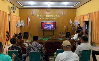 Bawaslu Kabupaten Agam hadiri peluncuran tahapan Pemilu di KPU Kabupaten Agam.