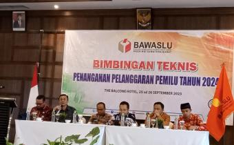 Bawaslu Agam Hadiri Bimtek Penanganan Pelanggaran Pemilu 2024