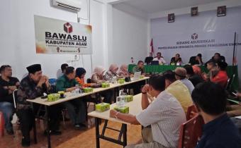Bawaslu Agam Adakan Rakor Terkait Penertiban APS Yang Menyerupai APK
