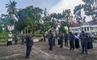 Bawaslu Agam Tekankan Disiplin dan Kerapian dalam Apel Pagi Rutin