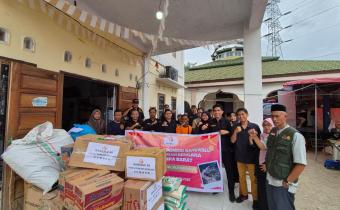 Bawaslu RI Salurkan Bantuan Korban Bencana Banjir Bandang di Kabupaten Agam